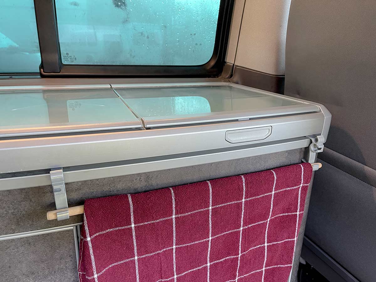 HÄLTWAS Towel rail in VW California Ocean kitchen unit