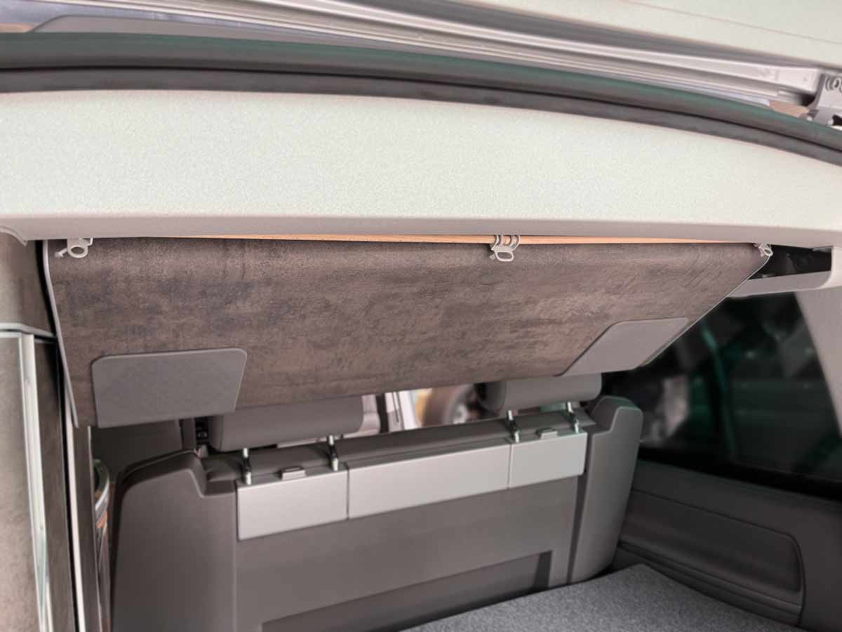 Also fits with the roof storage box folded down in the VW California T6.1: clothes rail HUCKEVOLL Also fits with the roof storage box folded down in the VW California T6.1: clothes rail HUCKEVOLL