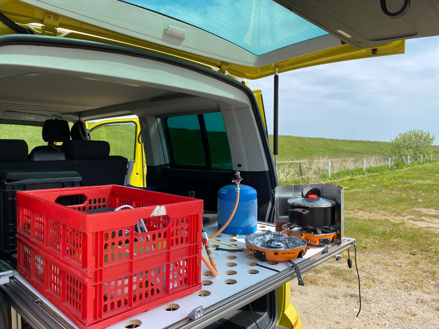 Campingbox mit Vollauszug für Betterweiterung oder Heckküche