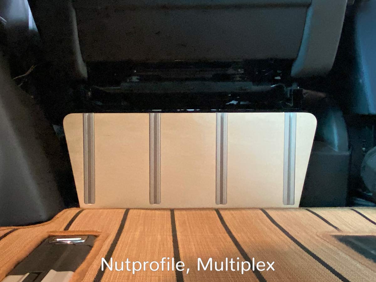 BLEIBTDRAN Verkleidung Sitzkonsole mit Nutprofil, Multiplex-Platte BLEIBTDRAN Verkleidung Sitzkonsole mit Nutprofil, Multiplex-Platte
