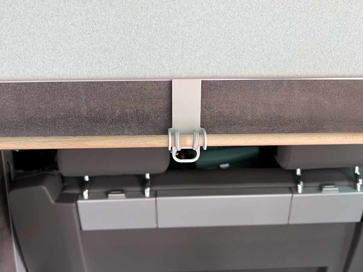 The attachment of the HUCKEVOLL rear clothes rail in thoughtful detail The attachment of the HUCKEVOLL rear clothes rail in thoughtful detail