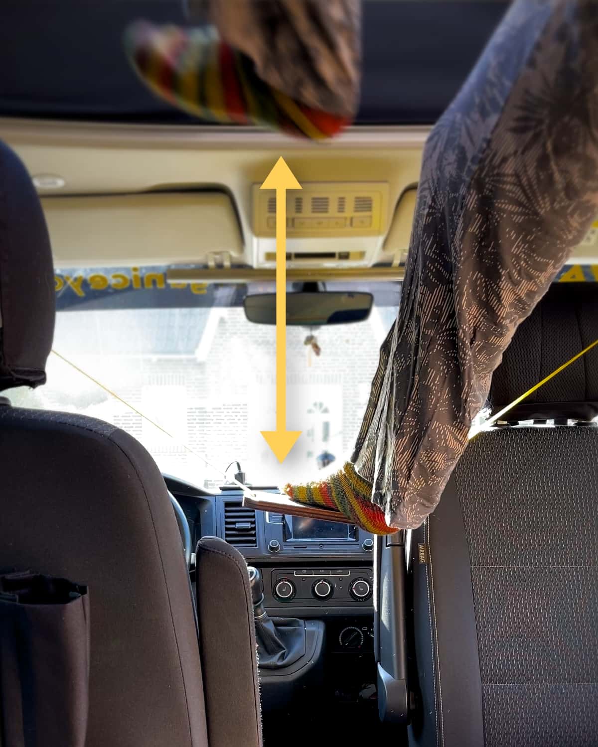 Very easy ascent and descent in the pop-up roof