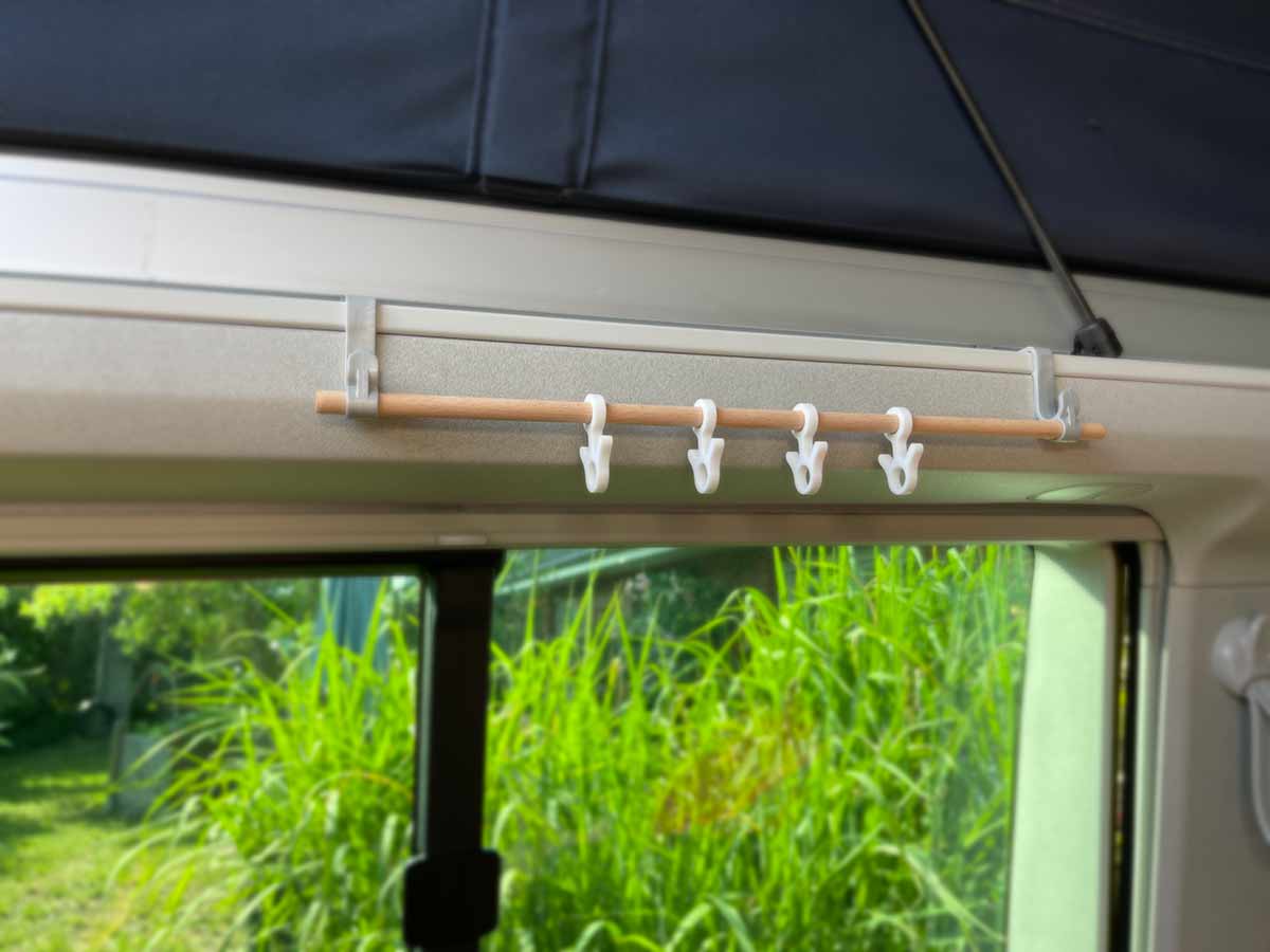 Clothes rail on HANGING with BUSSTOFF clothes hook accessories in set of 4 Clothes rail on HANGING with BUSSTOFF clothes hook accessories in set of 4