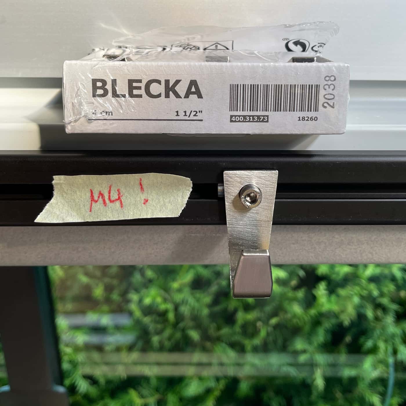 IKEA Blecka Kleiderhaken an VANZEIT ® VANRAIL