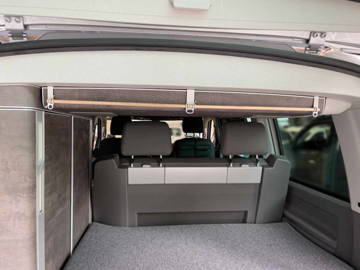 HUCKEVOLL clothes rail in VW California Ocean T6.1 HUCKEVOLL clothes rail in VW California Ocean T6.1