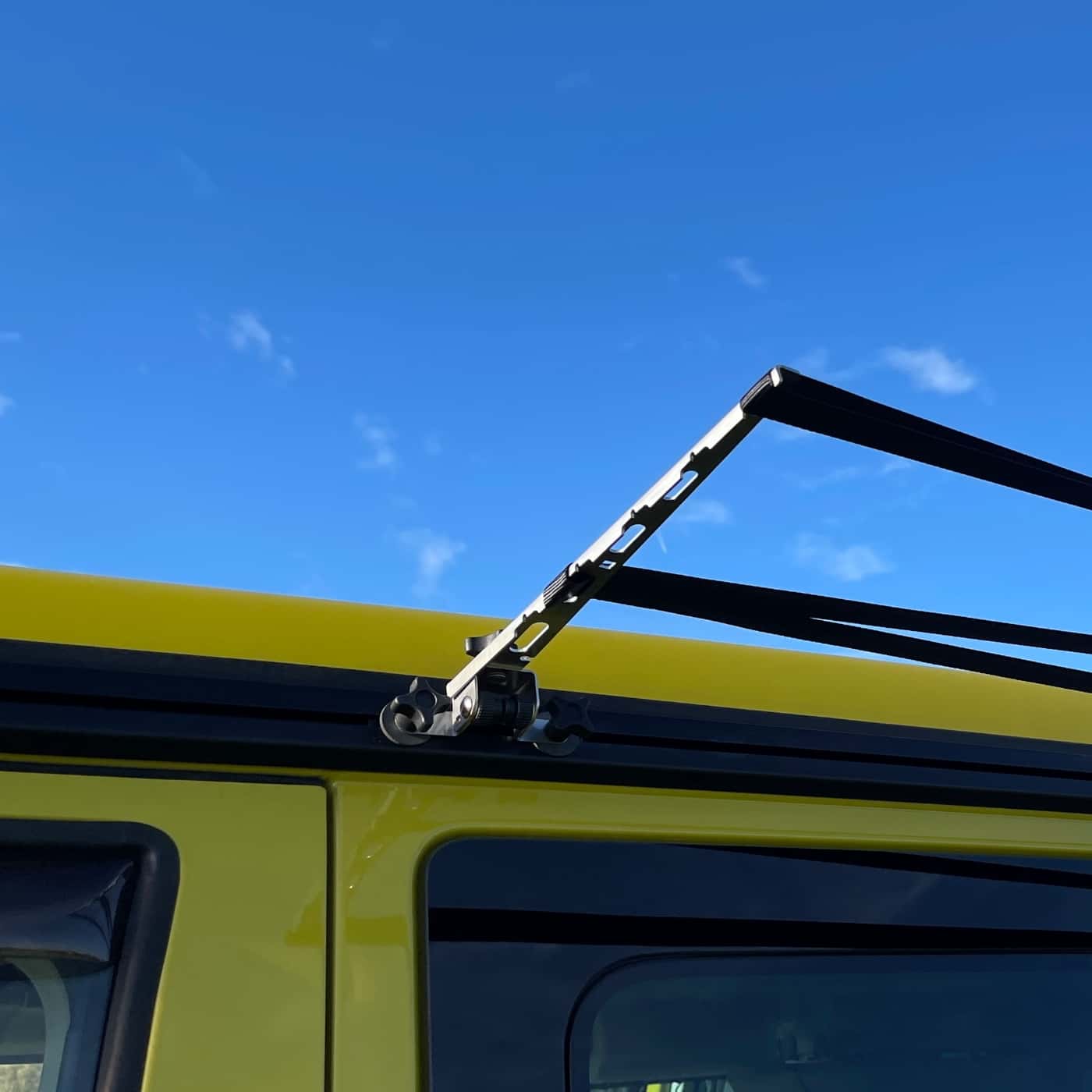 25mm starke, witterungsbeständige Wäscheleine an der California Multirail