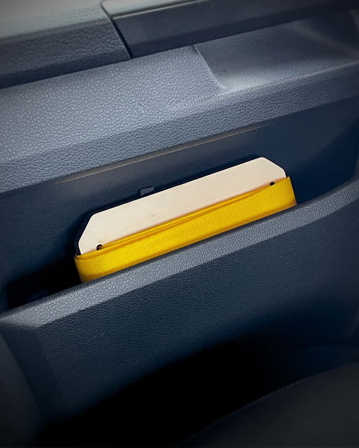 Small packing size for the storage compartment in the driver's door